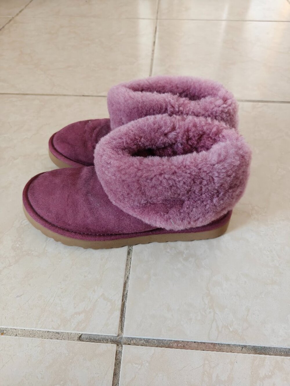 Mini Fluff Boots - Picture 2 of 8
